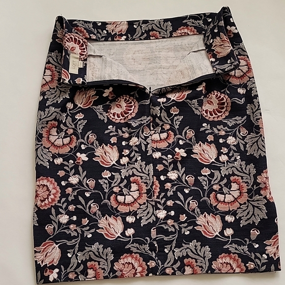 Loft brocade skirt - Picture 4 of 7